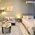 Central Park Lovely Cozy Studio Balcony By Gdragon Homestay