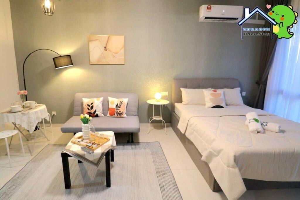Park Lovely Cozy Balcony By Gdragon